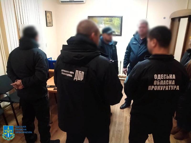 Поліцейський рекет: на Одещині затримали поліцейського начальника, який вимагав гроші у місцевого підприємця "за безперешкодне ведення бізнесу"