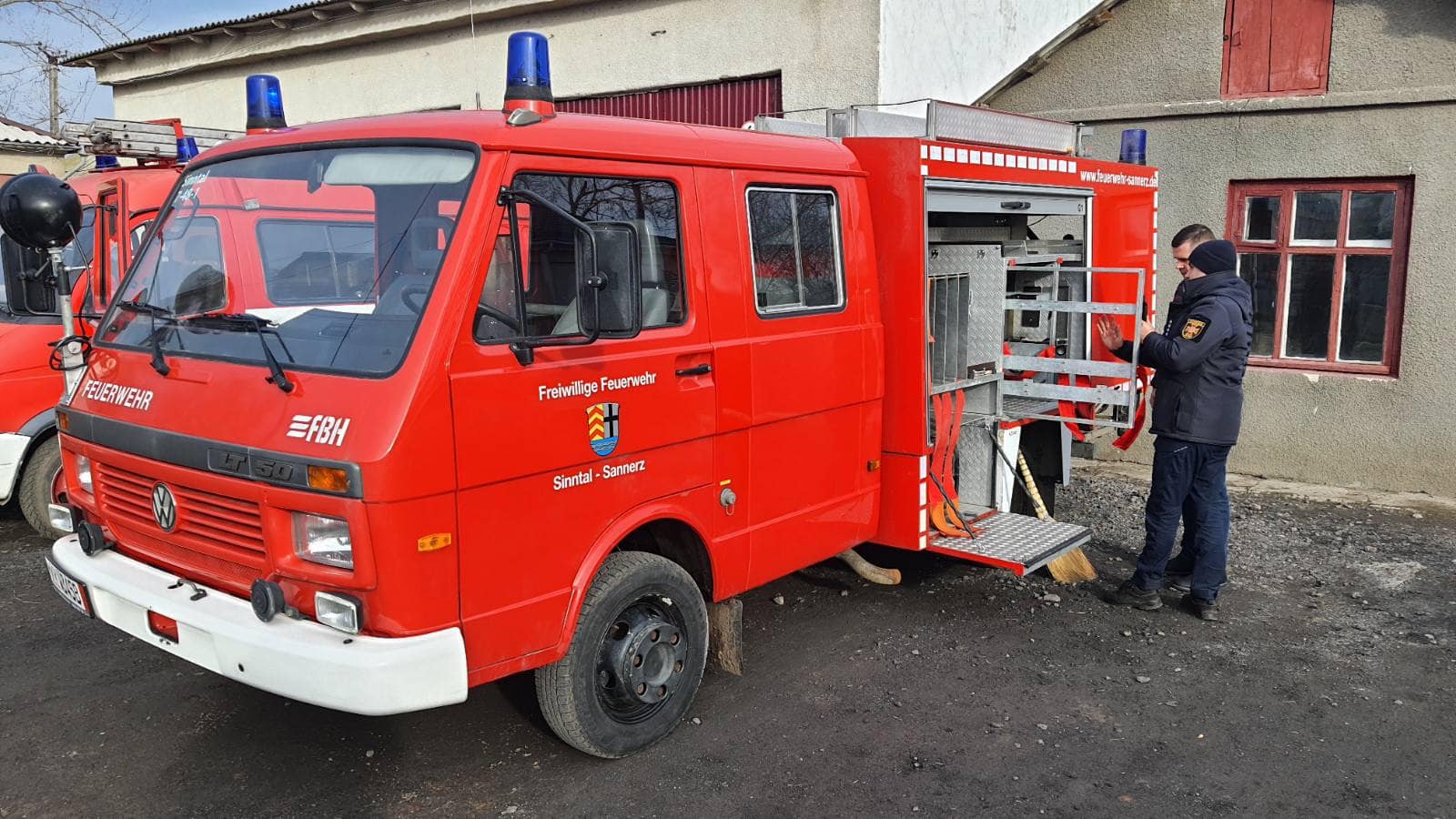 "Маневренный и довольно быстрый": Килийская пожарно-спасательная часть получила укомплектованный автомобиль Volkswagen
