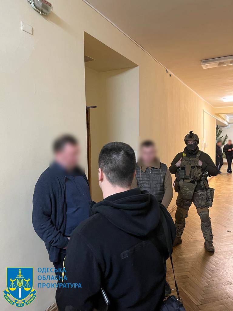 За 35 тыс. долларов хотел «отмазать» подчиненного от тюрьмы: подробности задержания заместителя председателя Одесской ОВА Муратова