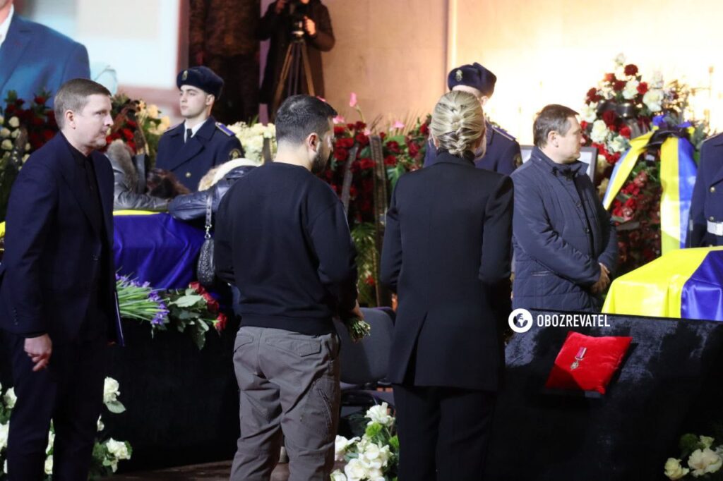 У Києві прощаються з керівництвом МВС, загиблим в авіакатастрофі в Броварах