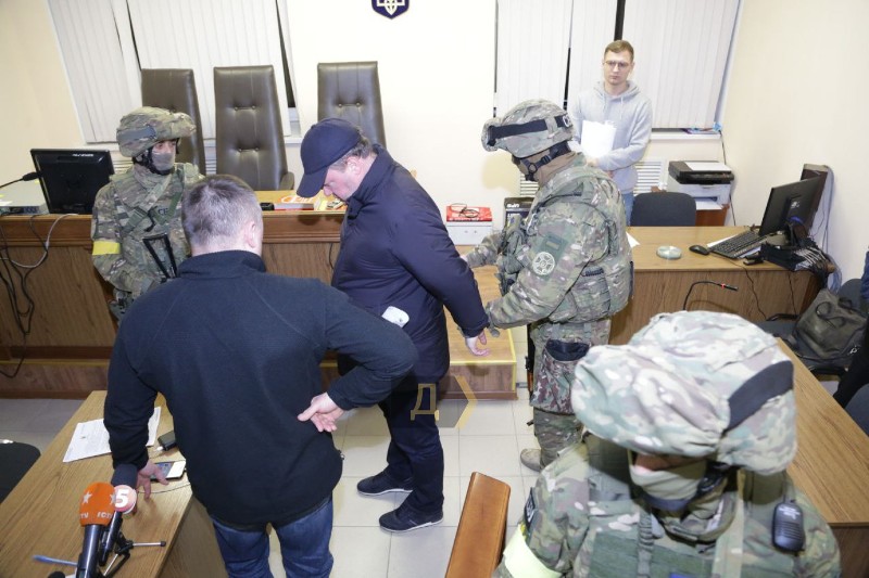Марченко о задержании Муратова: "Я лично занимал и буду занимать принципиальную позицию по поводу любых нарушений закона совершенных должностными лицами"