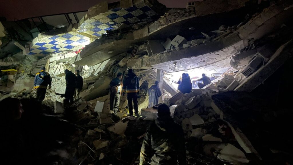 У Туреччині та Сирії стався потужний землетрус: загинули вже понад 1800 людей (оновлюється)