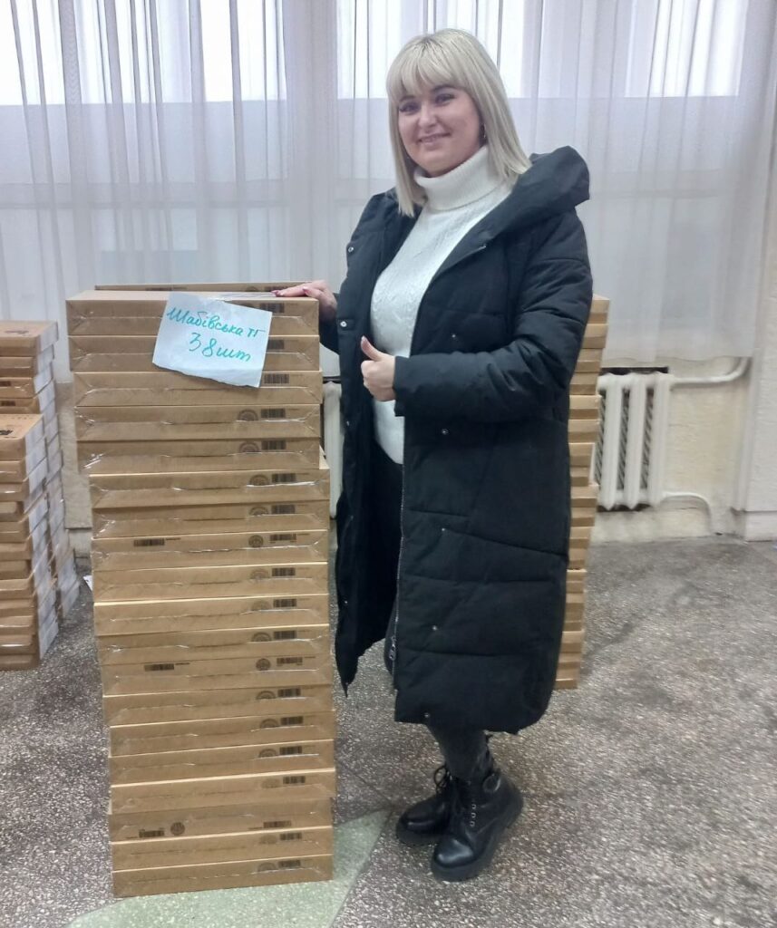 Вчителі Білгород-Дністровського та Ізмаїльського районів отримали ноутбуки задля підвищення якості дистанційного навчання