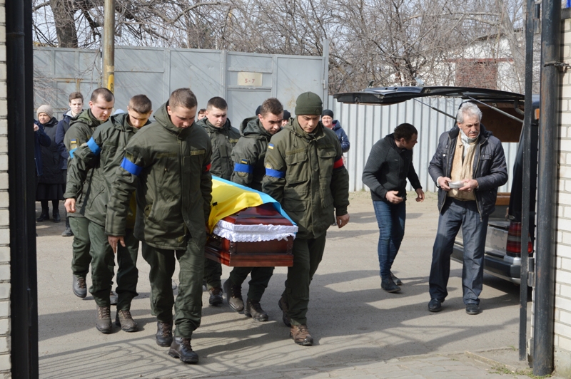 Килийца Александра Козака, погибшего на Запорожском направлении, похоронили с участием военных Национальной гвардии (фото)