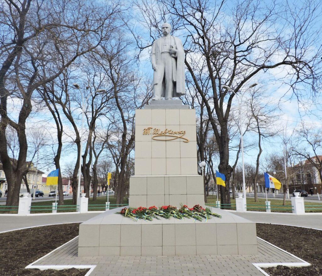 В Измаиле в День героев Небесной сотни состоялась церемония возложения цветов в память о тех, кто первым встал на защиту Украины