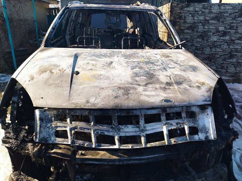 В Ізмаїлі в гаражі спалахнув позашляховик - авто згоріло майже вщент