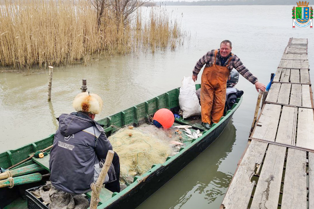 Вилківські рибалки досягли можливості виходити на воду для вилову дунайського оселедця