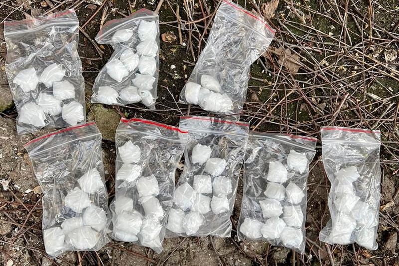 На Одещині правоохоронці "прикрили" наркокрамницю в Інтернеті - щомісяця зловмисники збували близько шести тисяч доз наркотиків