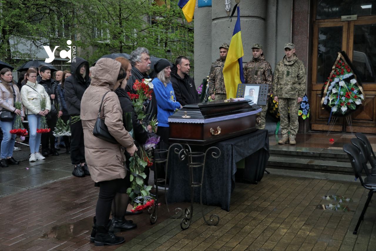 Погибли под Бахмутом и Херсоном: в Одессе простились с троицей бойцов ВСУ,  среди которых известный участник «одесского Евромайдана» - Бессарабия INFORM