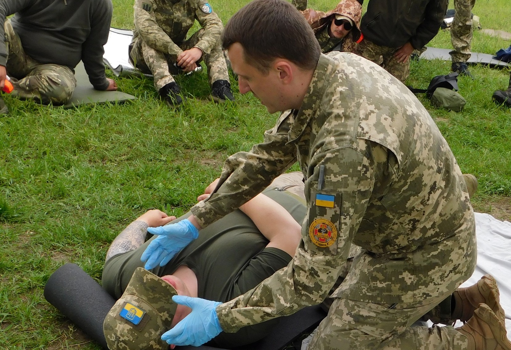 Выйти живым из поля боя: для военнослужащих Одесщины провели тренинги по тактической медицине