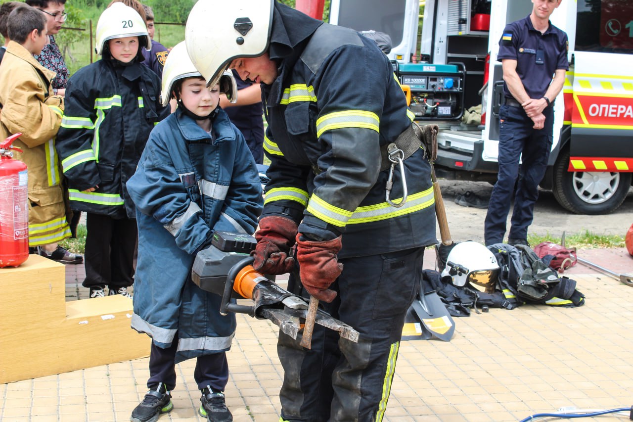 «Предотвратить.Спасти.Помочь» ─ под таким лозунгом спасатели провели акцию в Суворовском обществе