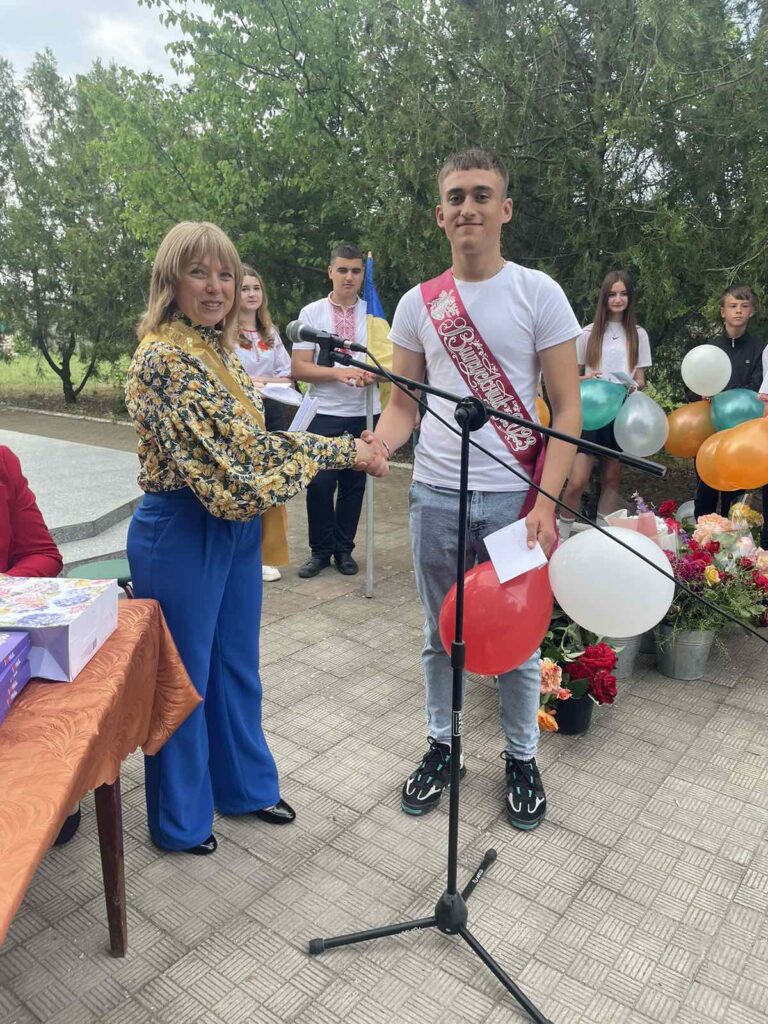 Около 80 учеников Болградской общины получили премии за высокие достижения в обучении