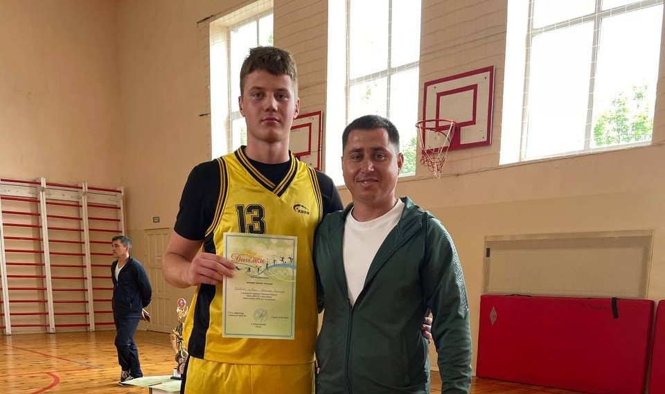 Спортивные достижения юношей Бессарабии: в Виноградовке состоялось открытое первенство Одесской области по баскетболу