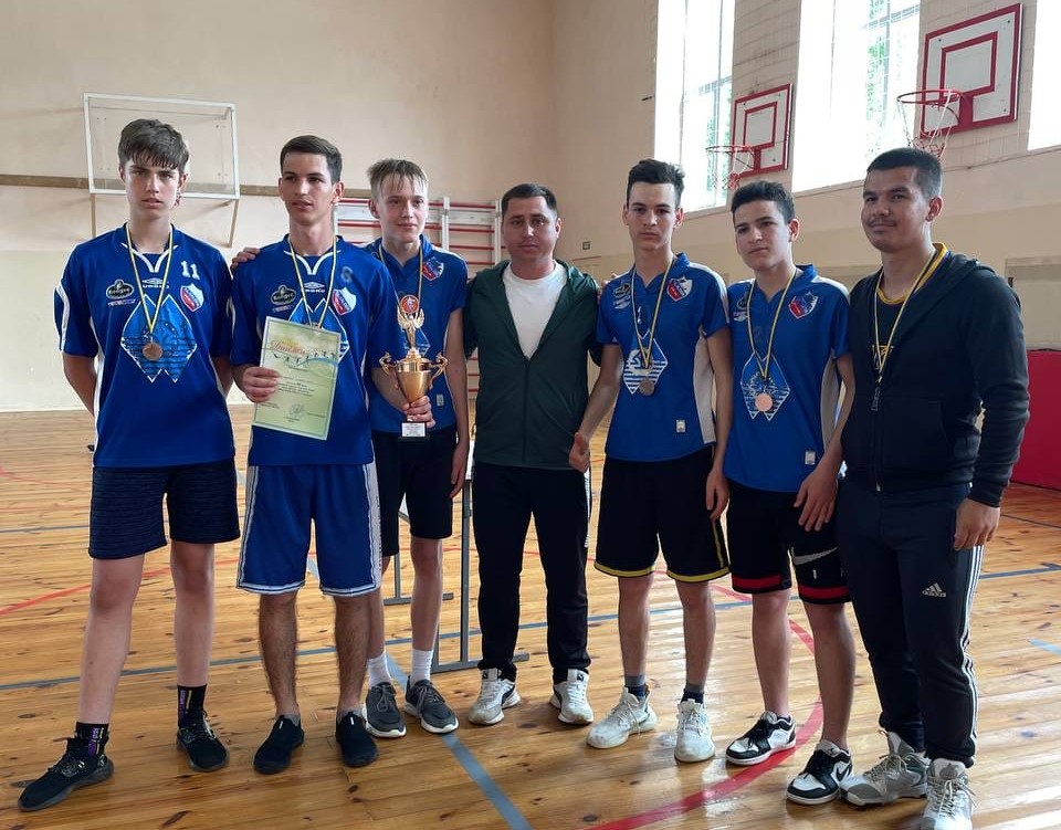 Спортивные достижения юношей Бессарабии: в Виноградовке состоялось открытое первенство Одесской области по баскетболу