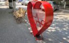 На одной из улиц Аккермана решили проблему стихийной торговли и установили "Сердце помощи"