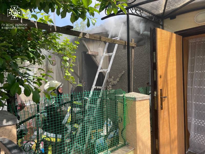В Белгороде-Днестровском на пожаре в частном доме пострадал мужчина