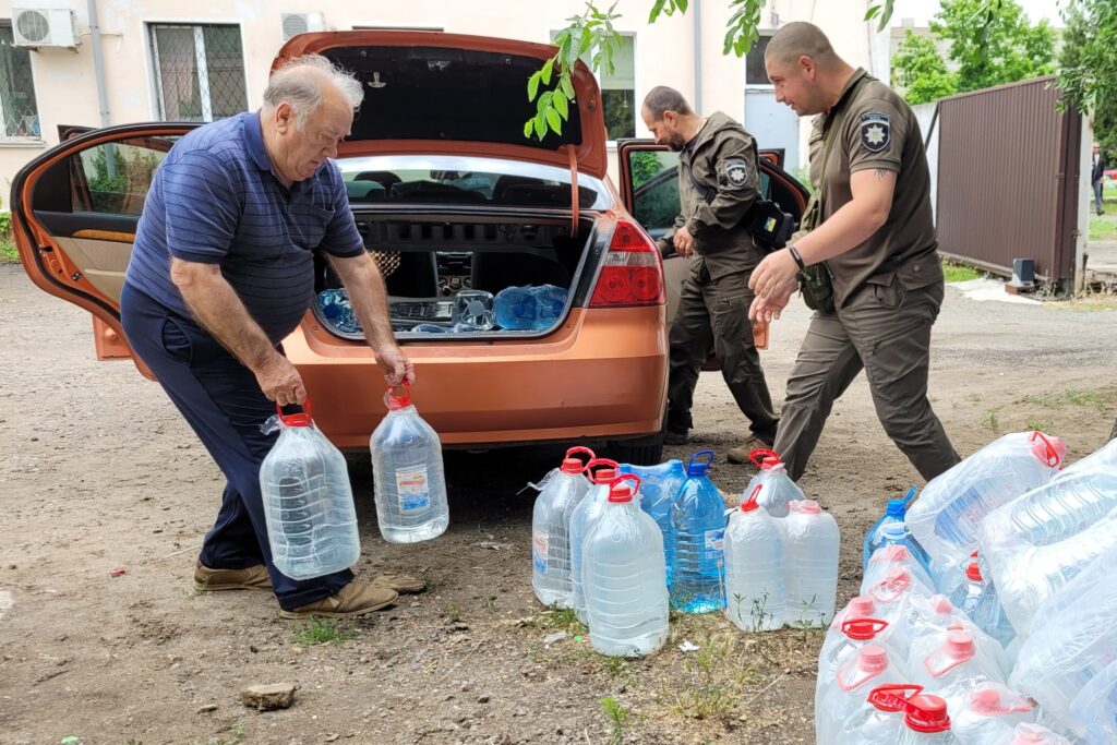 У Білгороді-Дністровському створили хаб для допомоги постраждалим мешканцям Херсонщини