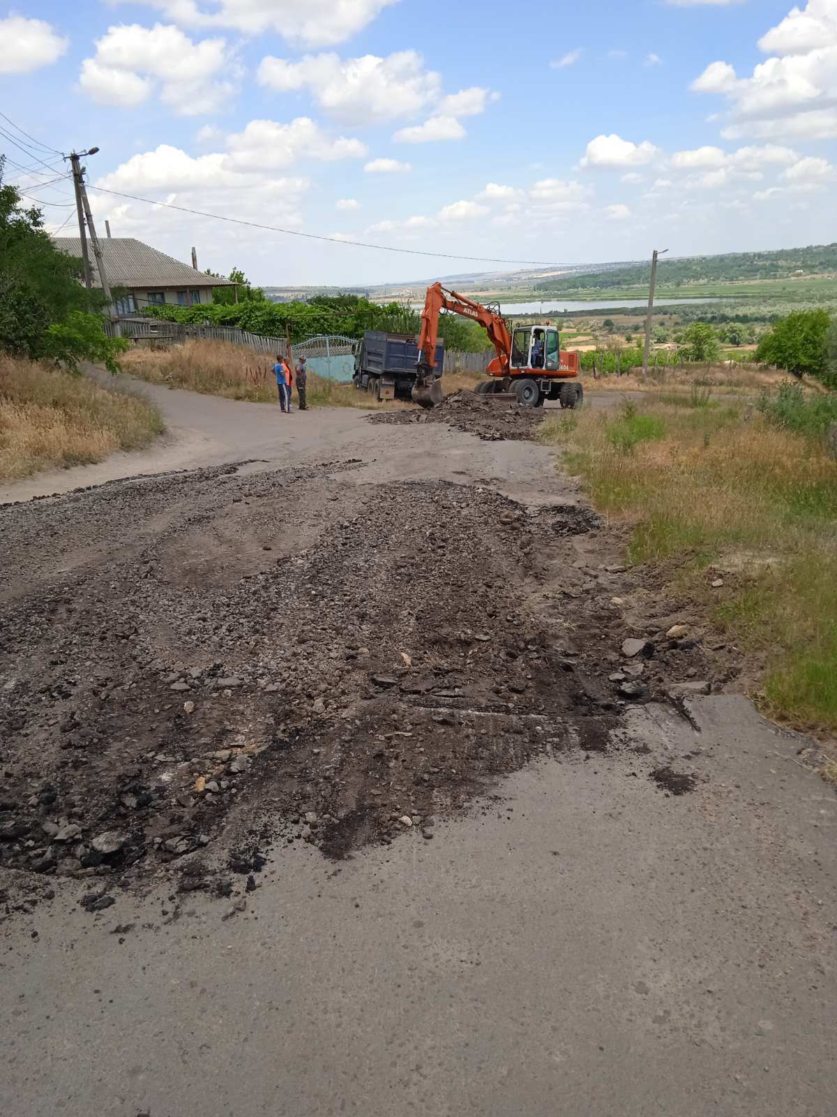 В Болградском районе начались дорожные ремонтные работы, которые стоят более 10 млн. грн.