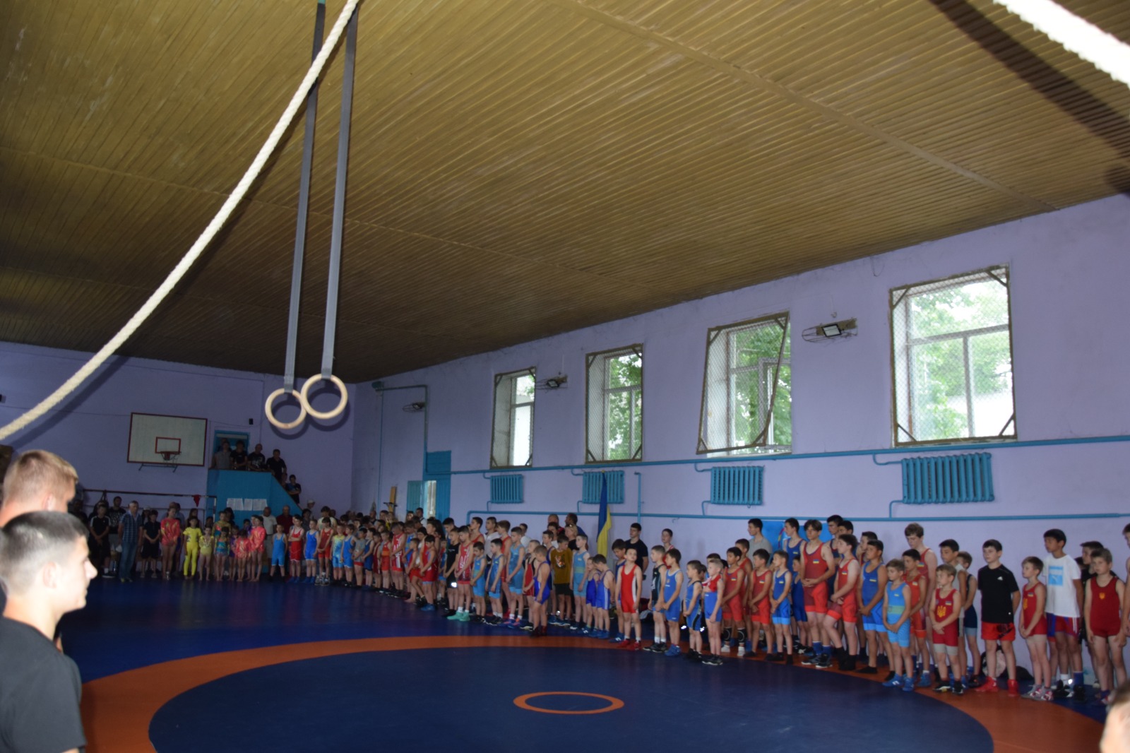 В Саратской общине состоялся открытый областной турнир по вольной борьбе, посвященный выдающемуся местному тренеру: "виновник" праздника присутствовал лично