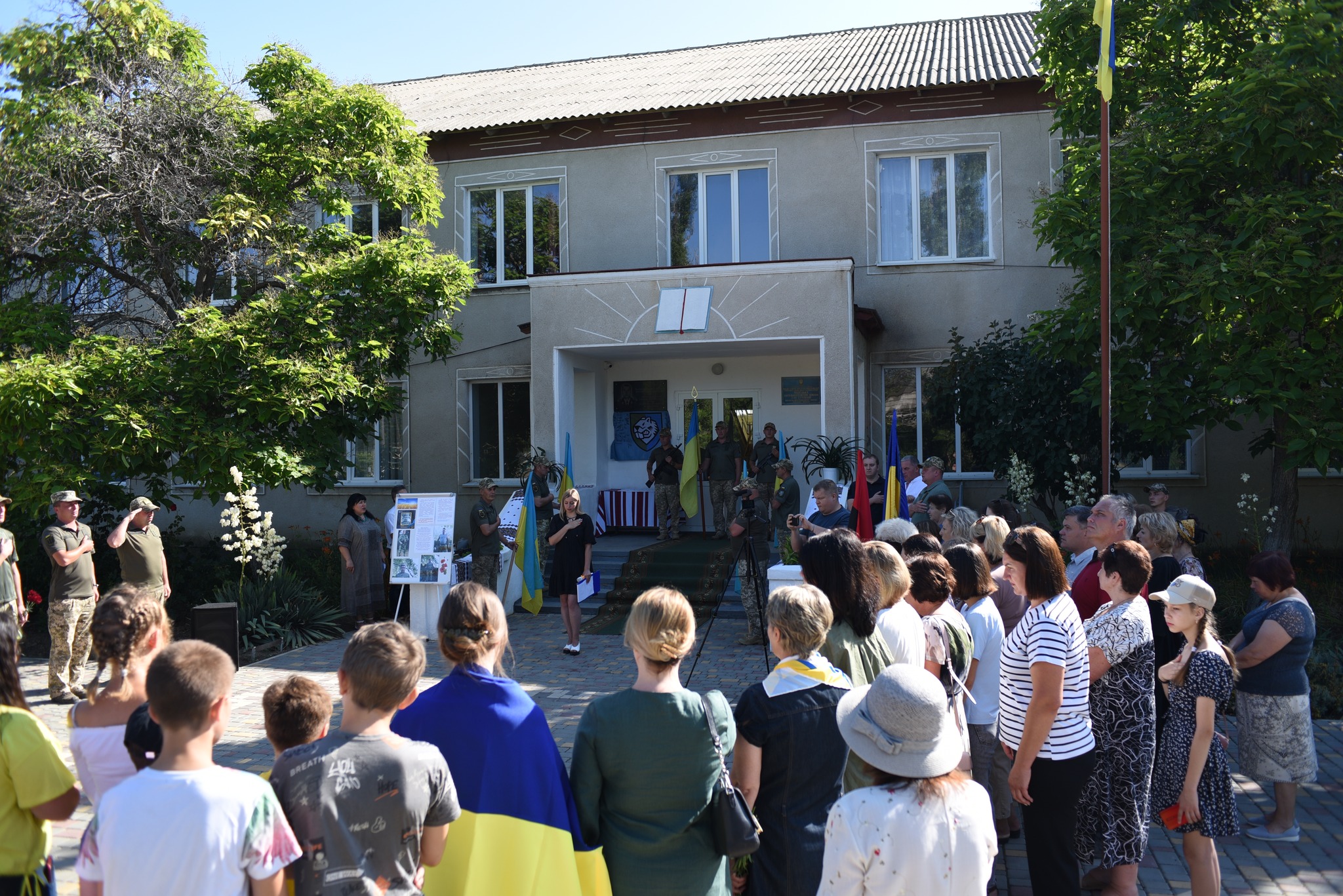 У Мологівській громаді вшанували свого Героя Петра Форостенка та відкрили меморіальну дошку на його честь