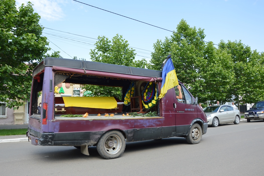 Одразу два похорони за один день - в Кілії та Лісках поховали загиблих захисників