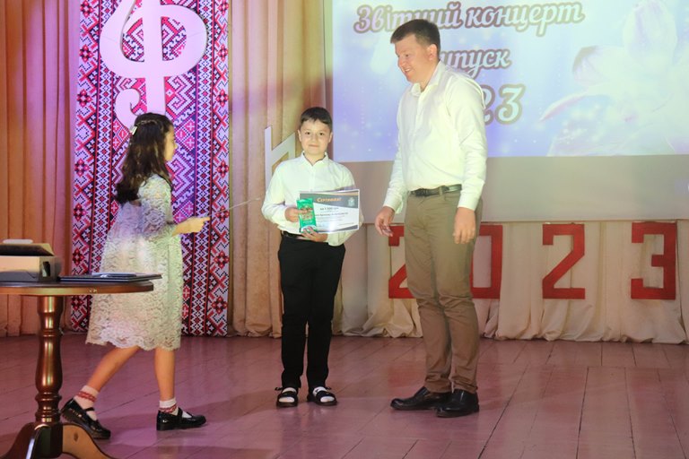 Сертификаты на сумму от одной до пяти тысяч гривен: творческую молодежь Арцизского общества отметили денежными премиями