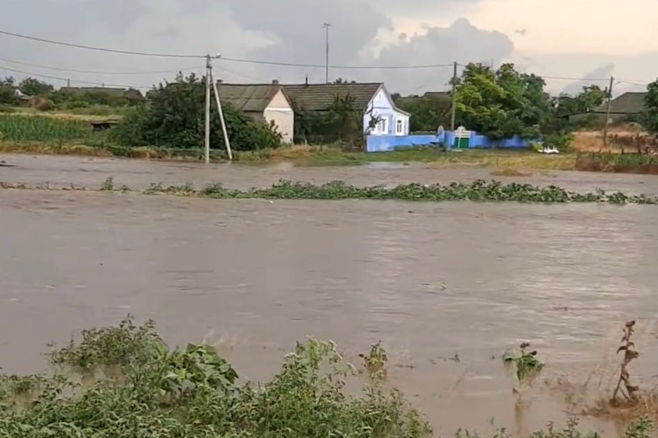 Руйнівна злива: в селі Фурманівка Кілійської громади опадами розмило інфраструктуру (ВІДЕО)