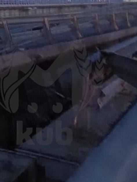 Крымский мост немного "сломался": в результате ночных взрывов "упал" пролет сооружения