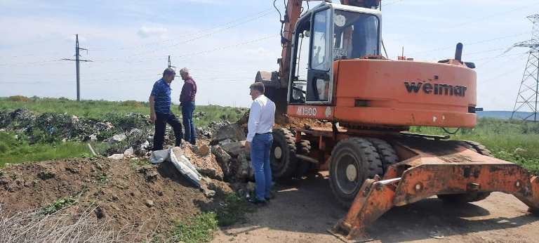 В Арцизі на міському сміттєзвалищі завершились роботи зі створення штучного бар'єру