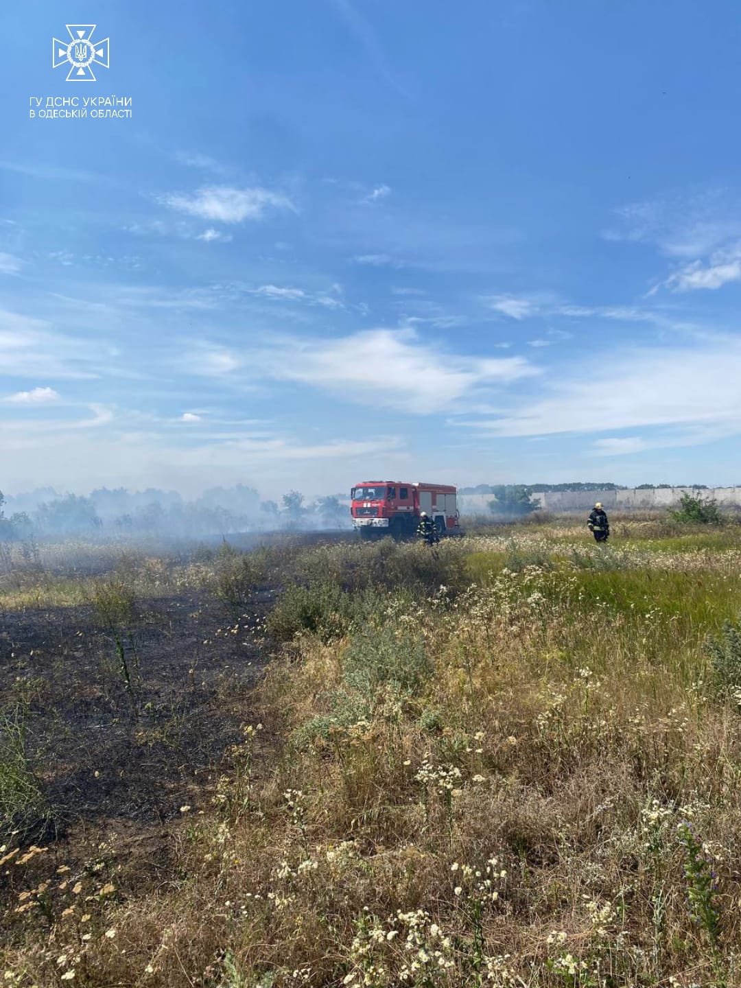 Одещина не припиняє палати: рятувальники гасять вогонь прямо у ці хвилини