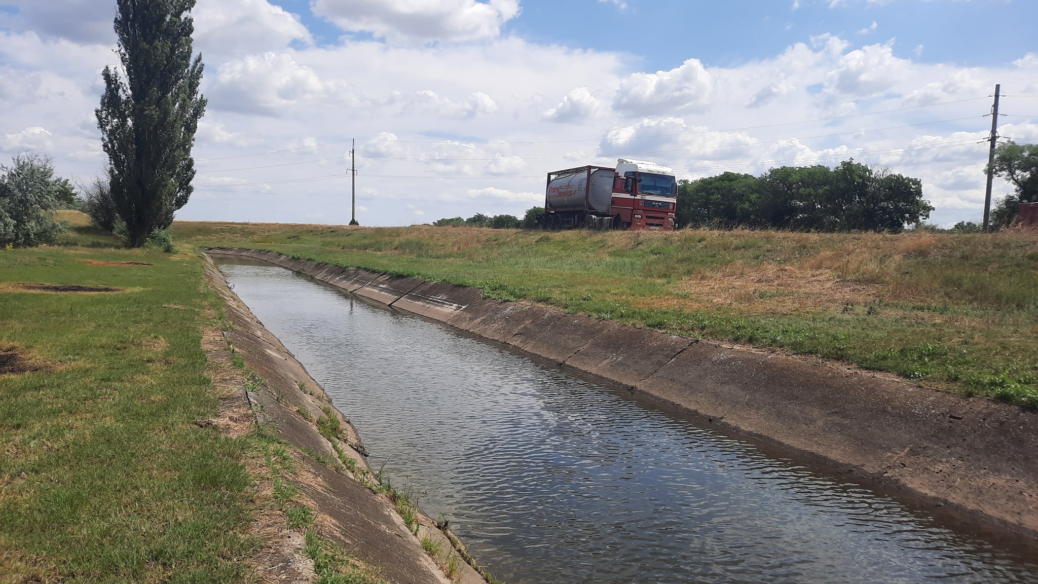 Біля Дмитрівського водосховища зафіксували порушення водного законодавства: екологічна інспекція звернулась до поліції