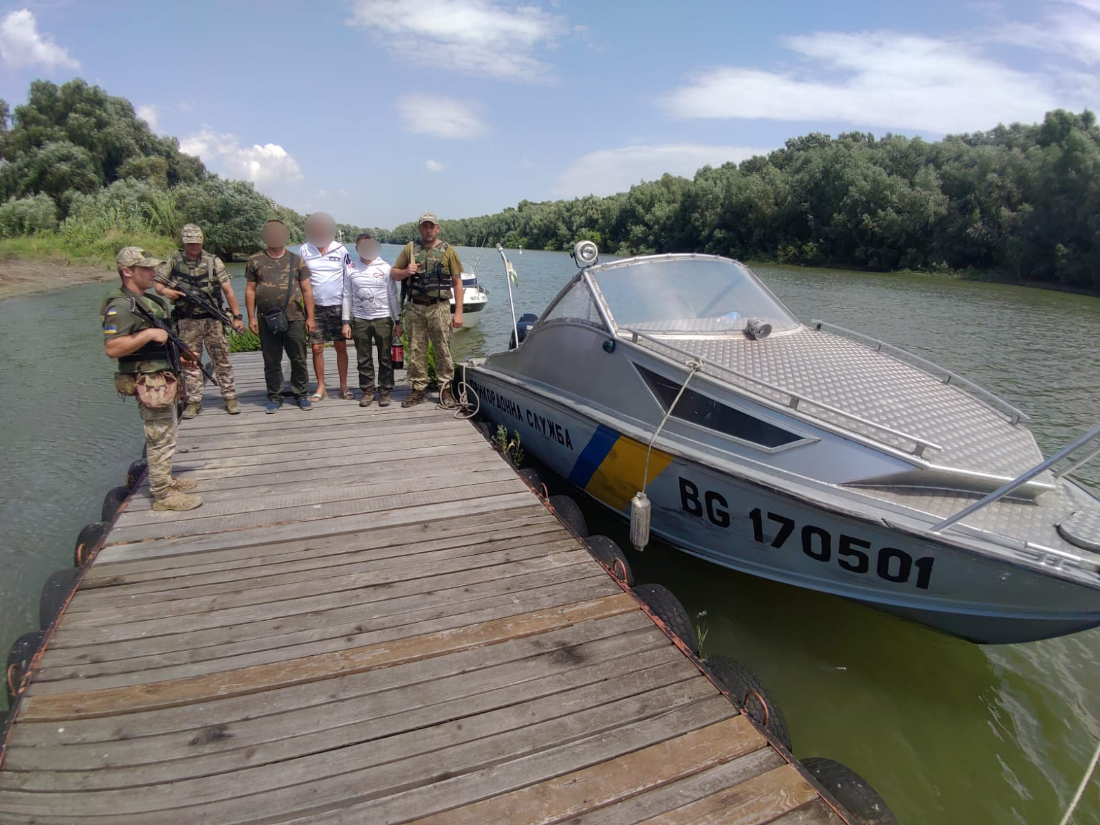 У пошуках смачної риби троє румун "випадково" приплили в Ізмаїльський район