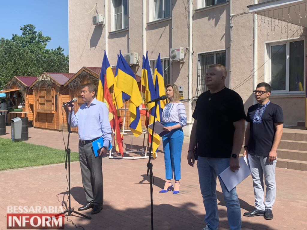 До свята воїнів трьох стихій: над Білгородом-Дністровським замайорів прапор Військово-Морських Сил України