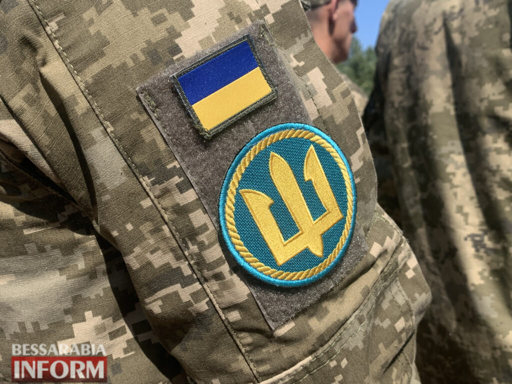 До свята воїнів трьох стихій: над Білгородом-Дністровським замайорів прапор Військово-Морських Сил України