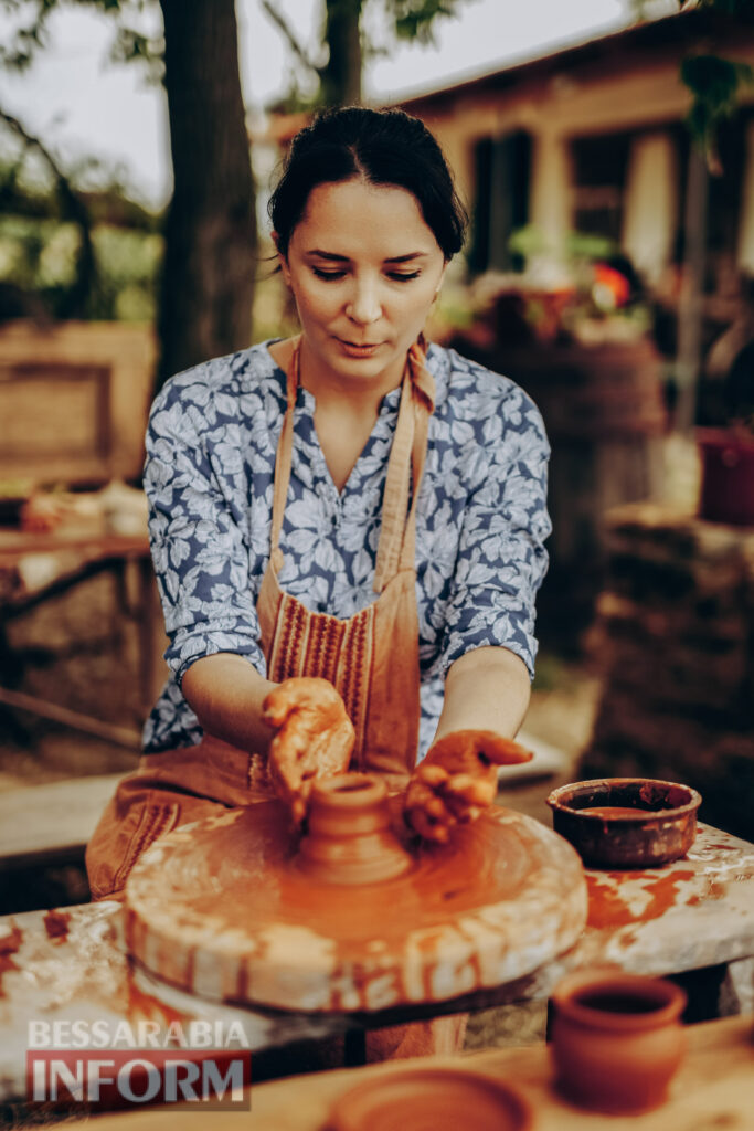 Єднання з минулим для гармонії у сьогоденні: про єдину у Бессарабії гончарну майстерню, де можна поринути в історію та зліпити своє щастя із глини