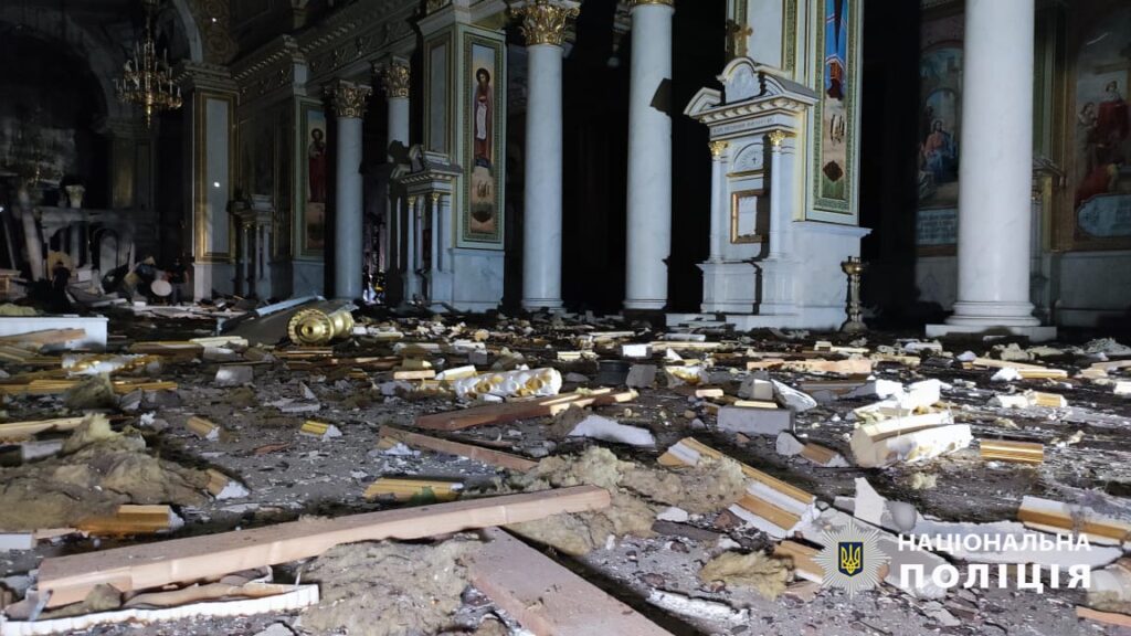 Оккупанты атаковали Одессу. Есть погибший и десятки раненых. Изуродован Спасо-Преображенский кафедральный собор