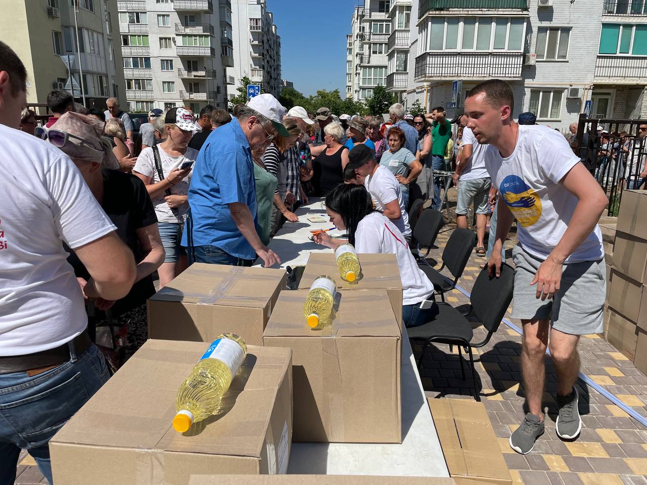 «Фонд Добра та Любові» роздав у Миколаєві з липня минулого року понад 239 тисяч продуктових наборів 