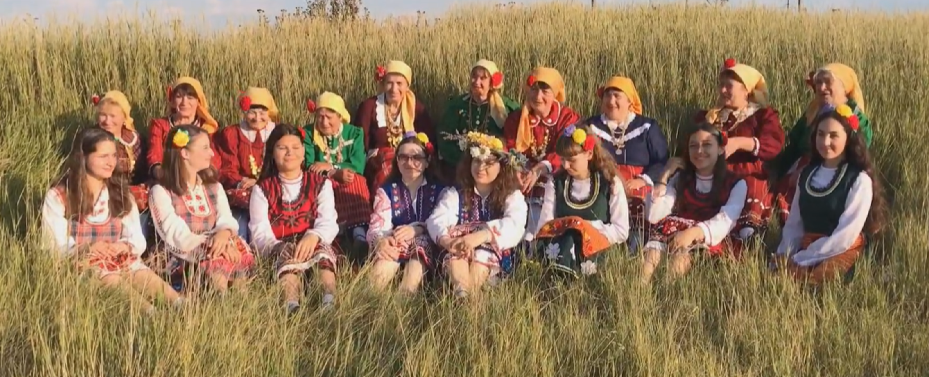 Творчі колективи з села Зоря відтворили старовинний болгарський народний обряд "Еньовден"
