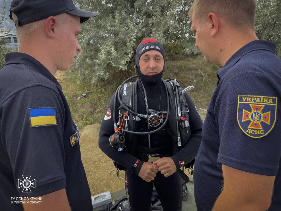 На Одещині дідусь, намагаючись врятувати своїх онучок на воді, затонув сам