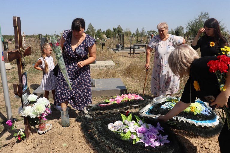 Ніколи не загояться рани на серці від втрат на війні: в Арцизькій громаді рідним загиблих Героїв вручили посмертні відзнаки