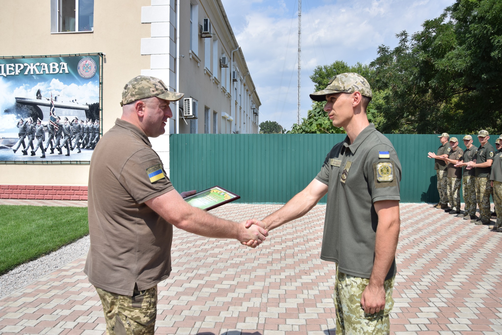 В Ізмаїльському прикордонному загоні відзначили державні свята: кращим прикордонникам вручили відомчі нагороди