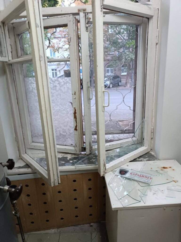Заклади освіти, дитячі садочки, гуртожиток та пологовий будинок: внаслідок ворожої атаки в Одесі пошкоджено понад 200 будівель