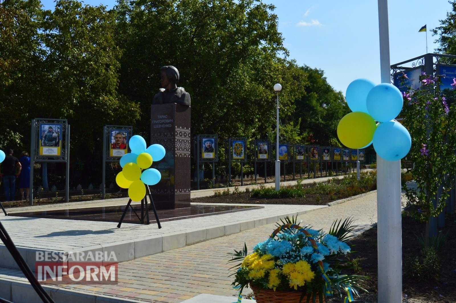 На Білгород-Дністровщині відкрили пам’ятник Великому поетові Тарасу Шевченку та Алею Слави Захисникам