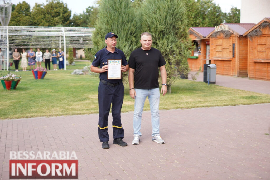 На головній площі Білгорода-Дністровського відбулися урочистості з нагоди Дня Незалежності України - кого відзначили нагородами до свята