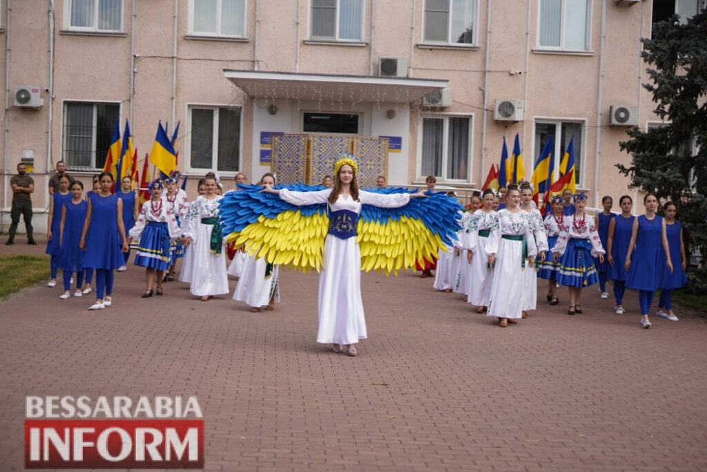 На головній площі Білгорода-Дністровського відбулися урочистості з нагоди Дня Незалежності України - кого відзначили нагородами до свята