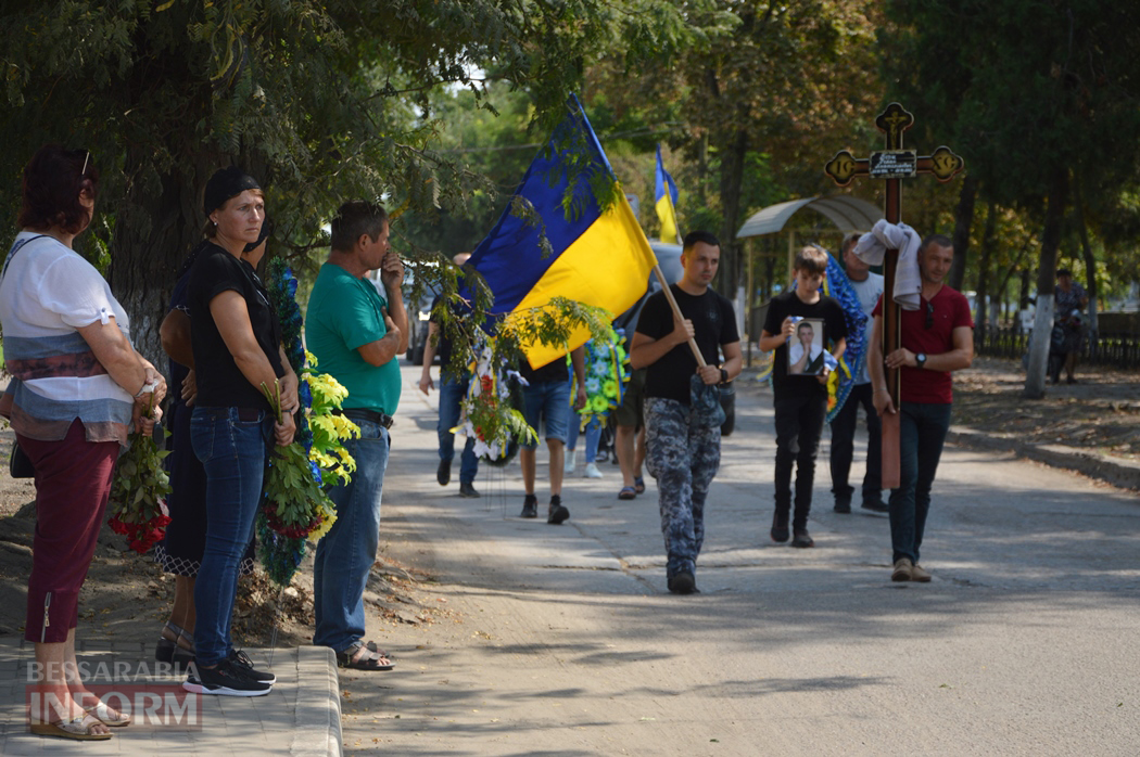 В Кілії поховали корабельного старшину, який отримав фатальні поранення під час атаки дронів на Бессарабію