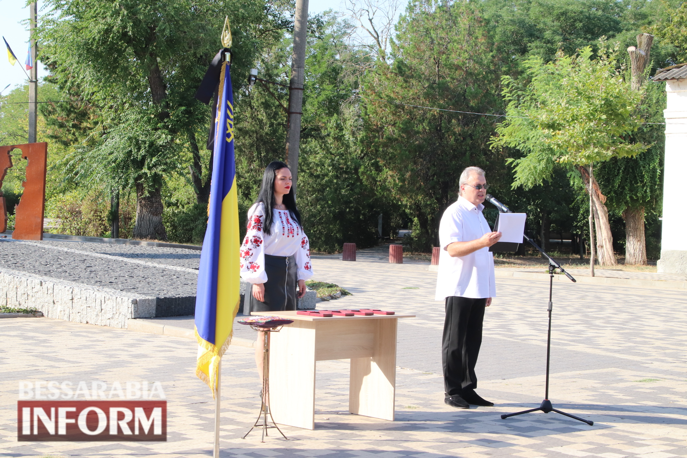 Щоб пам'ять була живою: у Болграді передали нагороди сім'ям загиблих захисників України та приєдналися до Всеукраїнської акції «Сонях»