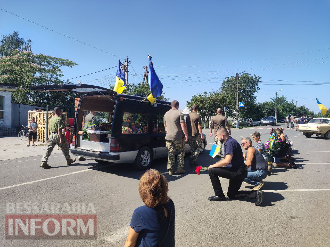 В Кілії попрощалися з загиблим солдатом Олександром Кожухарем, якого нещодавно нагородили "Золотим Хрестом"