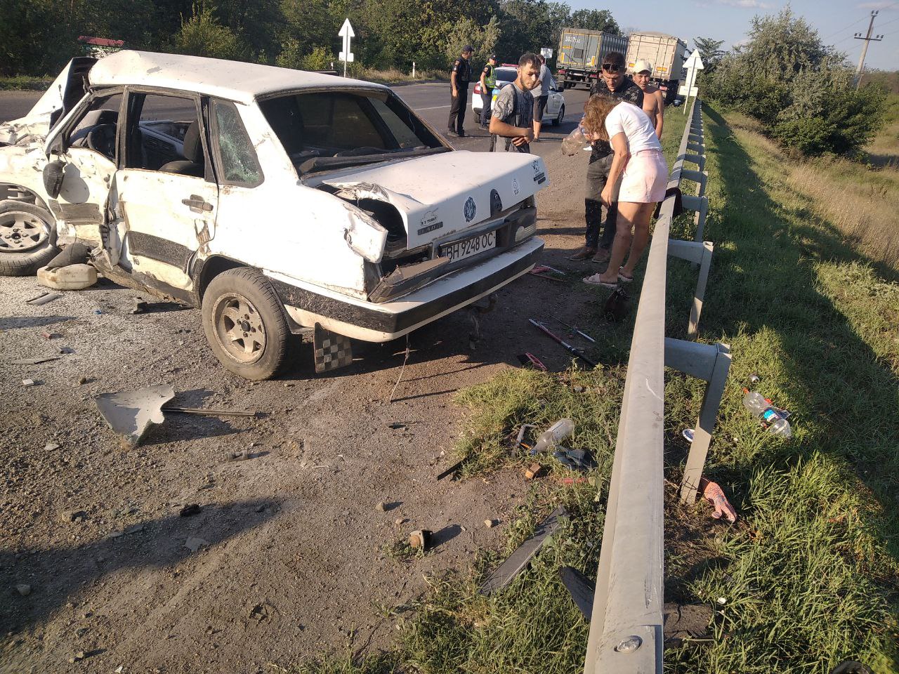 Біля села Лощинівка загорілась автівка, є постраждалі