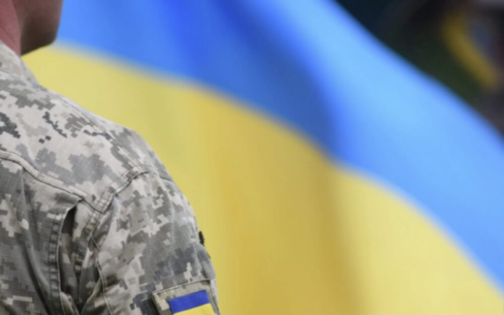 Бронювання, зарплати військових і кешбек: що зміниться для українців у червні